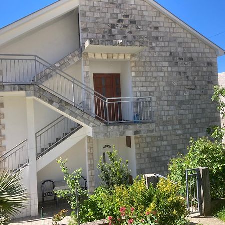 Guest House Konak Kod Danke Требине Екстериор снимка
