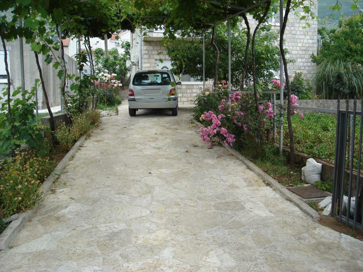 Guest House Konak Kod Danke Требине Екстериор снимка